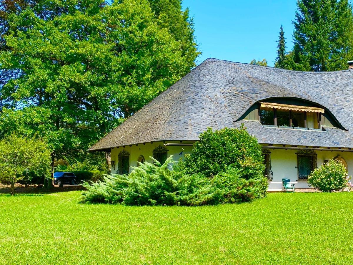Beautiful Holiday Lake Villa With Its Own Jetty Пёрчах-ам-Вёртерзе Экстерьер фото